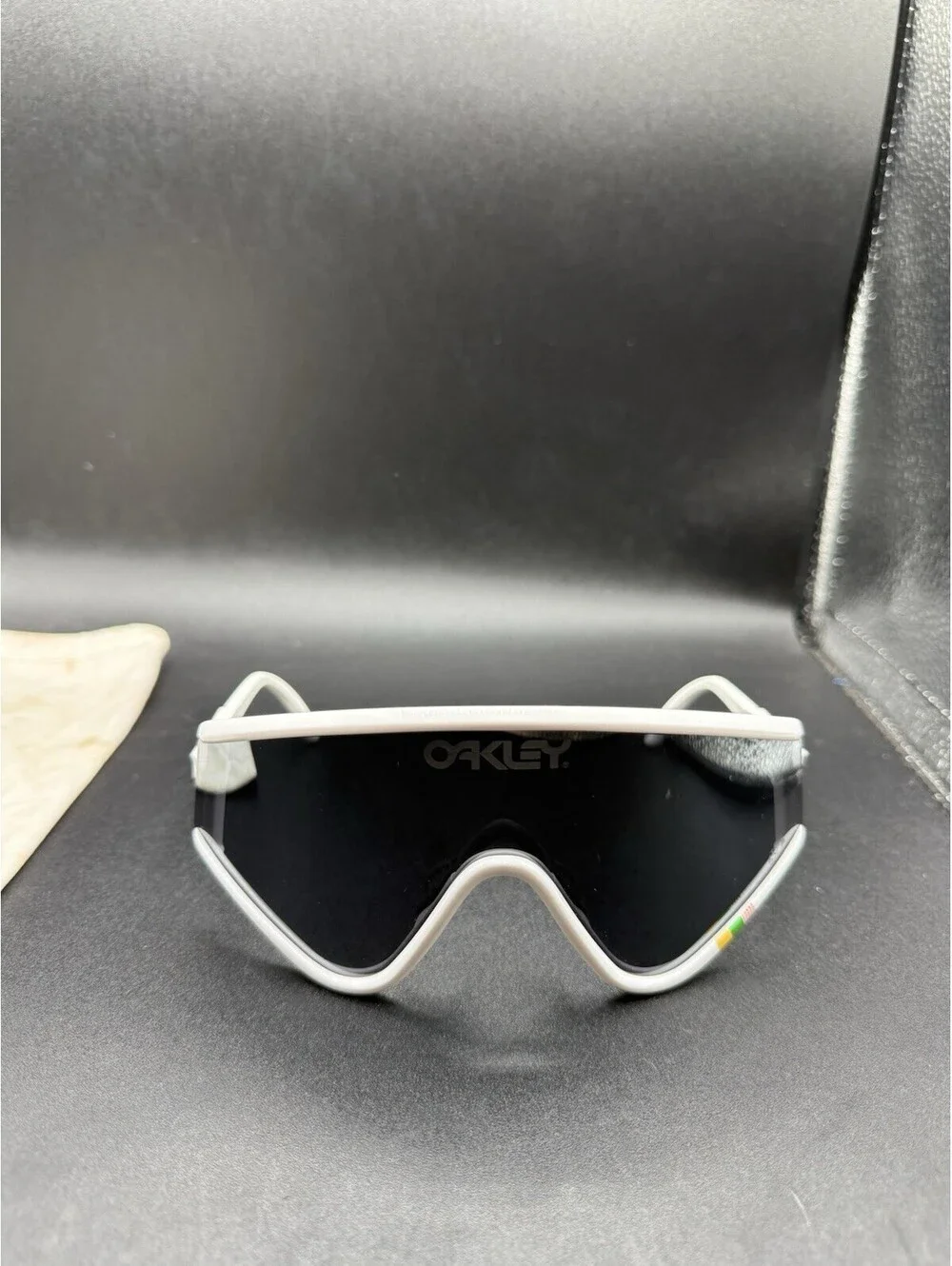 Oakley Eyeshade Tour De France White/Black Iridium OO9259-04